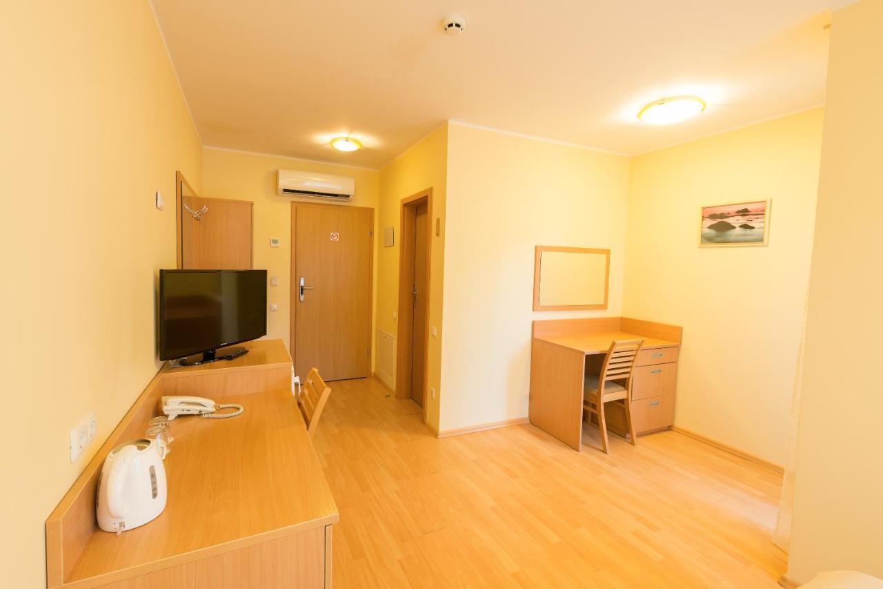 Hotel Vita Self Check In Druskininkai Dış mekan fotoğraf
